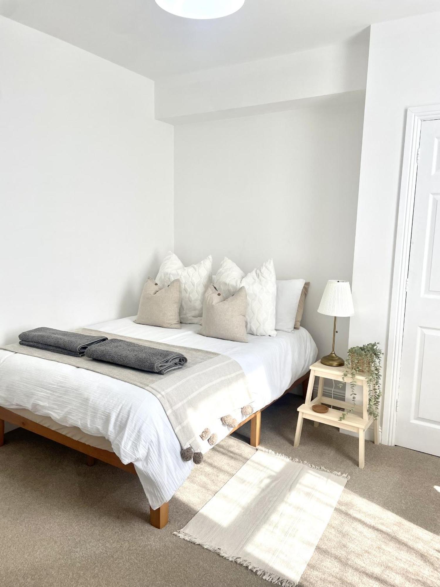 New Apartment In Town Centre Борнмът Екстериор снимка