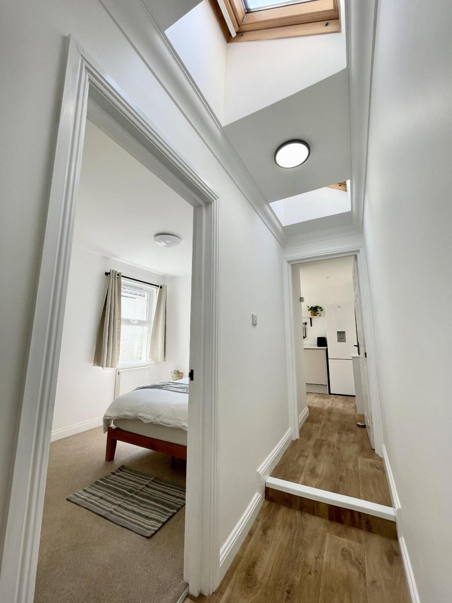 New Apartment In Town Centre Борнмът Екстериор снимка